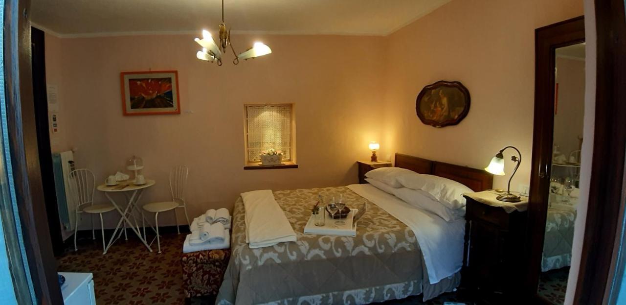 La Casa Del Pittore Di Petralia Petralia Soprana Exterior photo